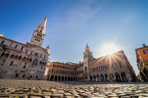 MODENA .